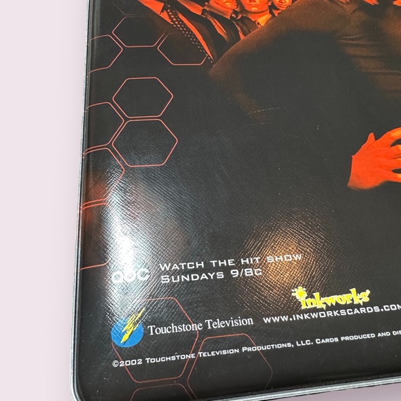 Vintage 2002 Touchstone Television Alias Jenifer Garner Black Three Ring Binder - Picture 6 of 6